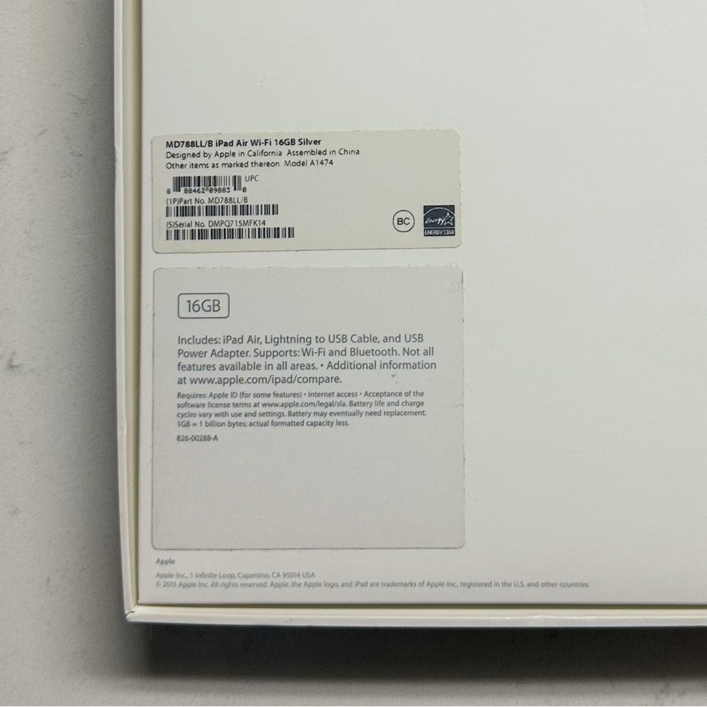 iPad Air 1st Gen 📱 16GB Wi-Fi + Box, Adapter, & Bonus Case – Good Condition! - Picture 7 of 11